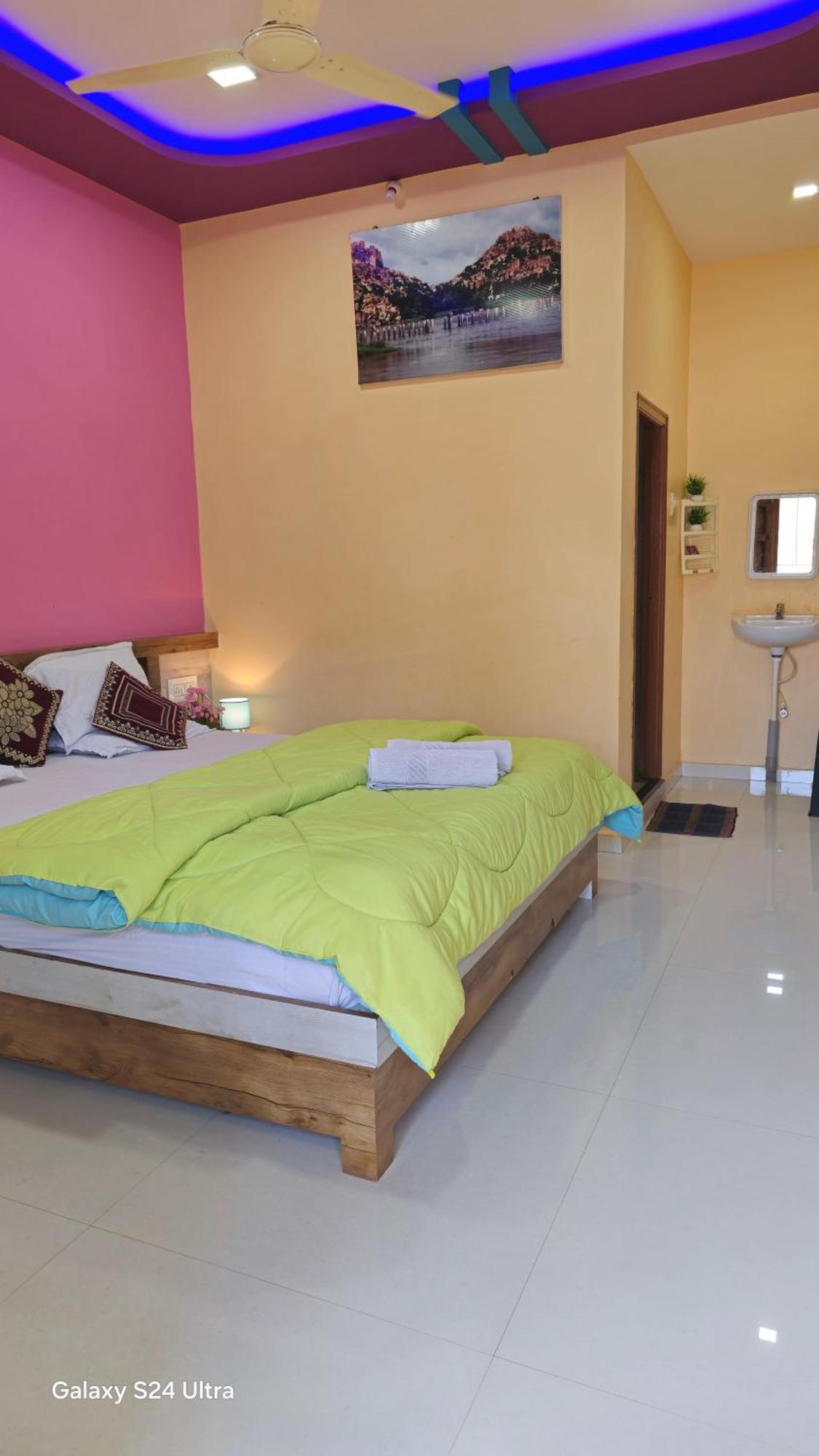 Abhi Homestay Hampi Exterior photo